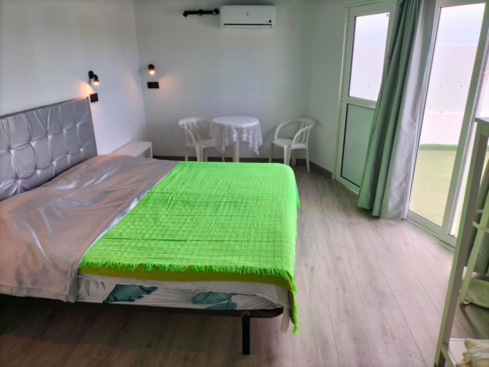 Vv Las Buganvillas Maspalomas - Cocina Y Habitaciones Con Banos Privados Kültér fotó